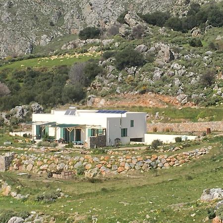 Rocky Mountain Way Villa Sellia  Bagian luar foto