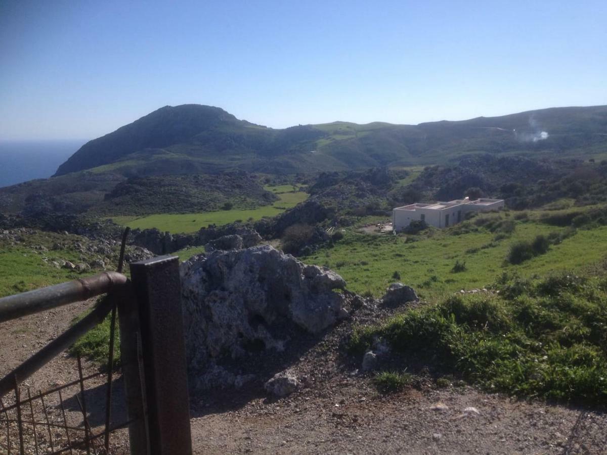 Rocky Mountain Way Villa Sellia  Bagian luar foto